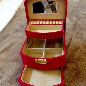 Retro Velvet Red Jewelry Box With Key